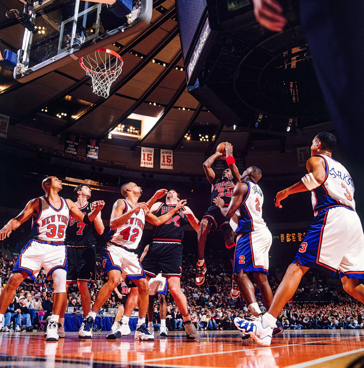The Knicks were no obstacle to Jordan's 1997-98 Bulls, who swept N.Y. in the regular season.